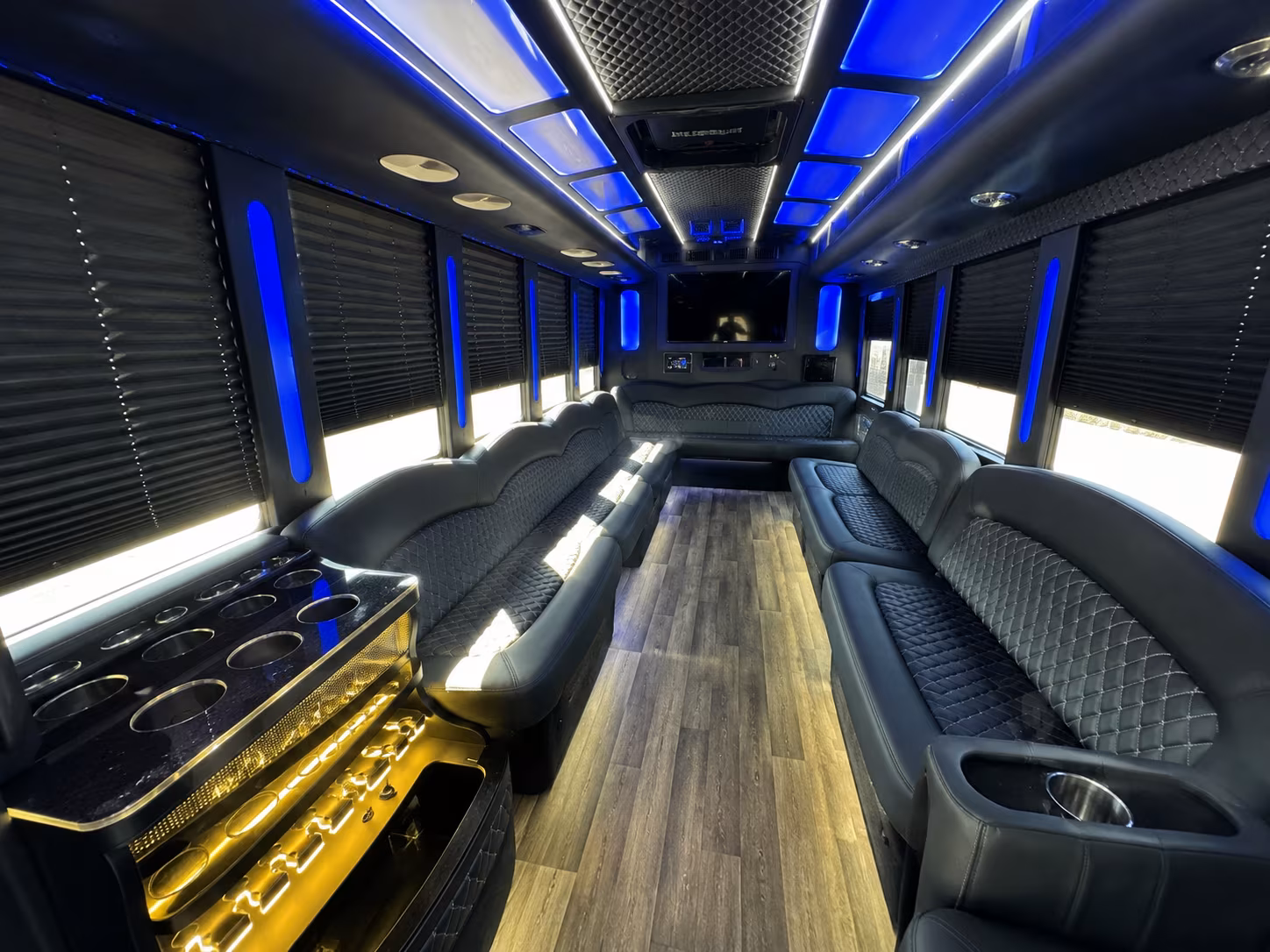 Jackson Homecoming & Prom Party Bus Rentals