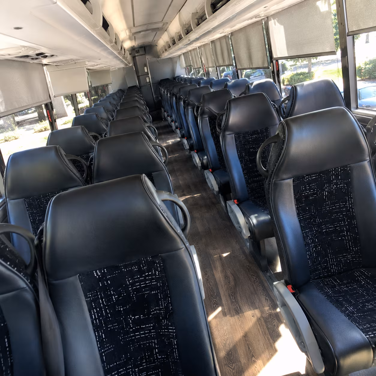 Murfreesboro Airport Shuttle & Transportation party bus exterior