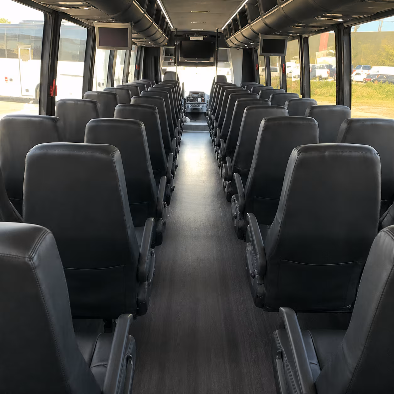 Murfreesboro Airport Shuttle & Transportation party bus exterior
