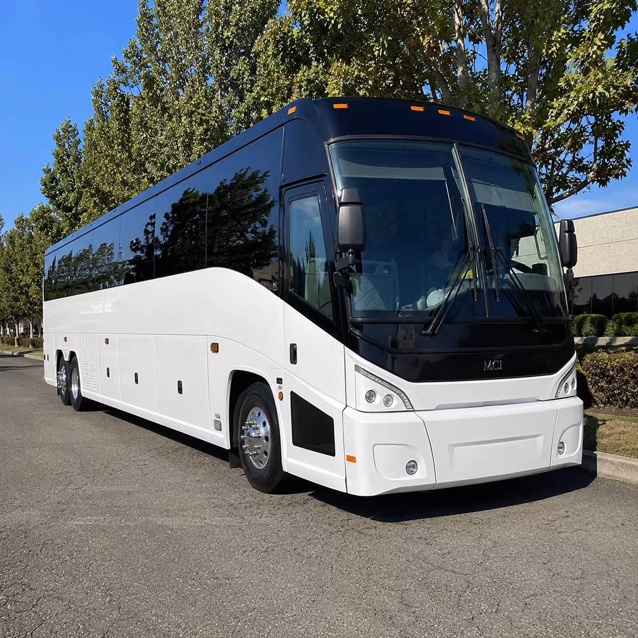 Murfreesboro Corporate Transportation party bus exterior