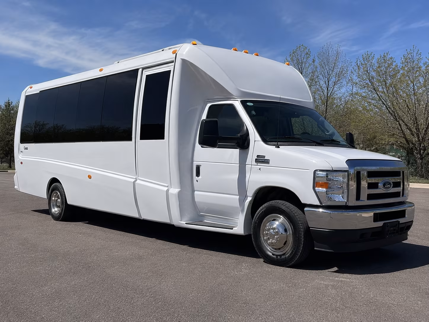 Murfreesboro Prom & Homecoming Transportation party bus exterior