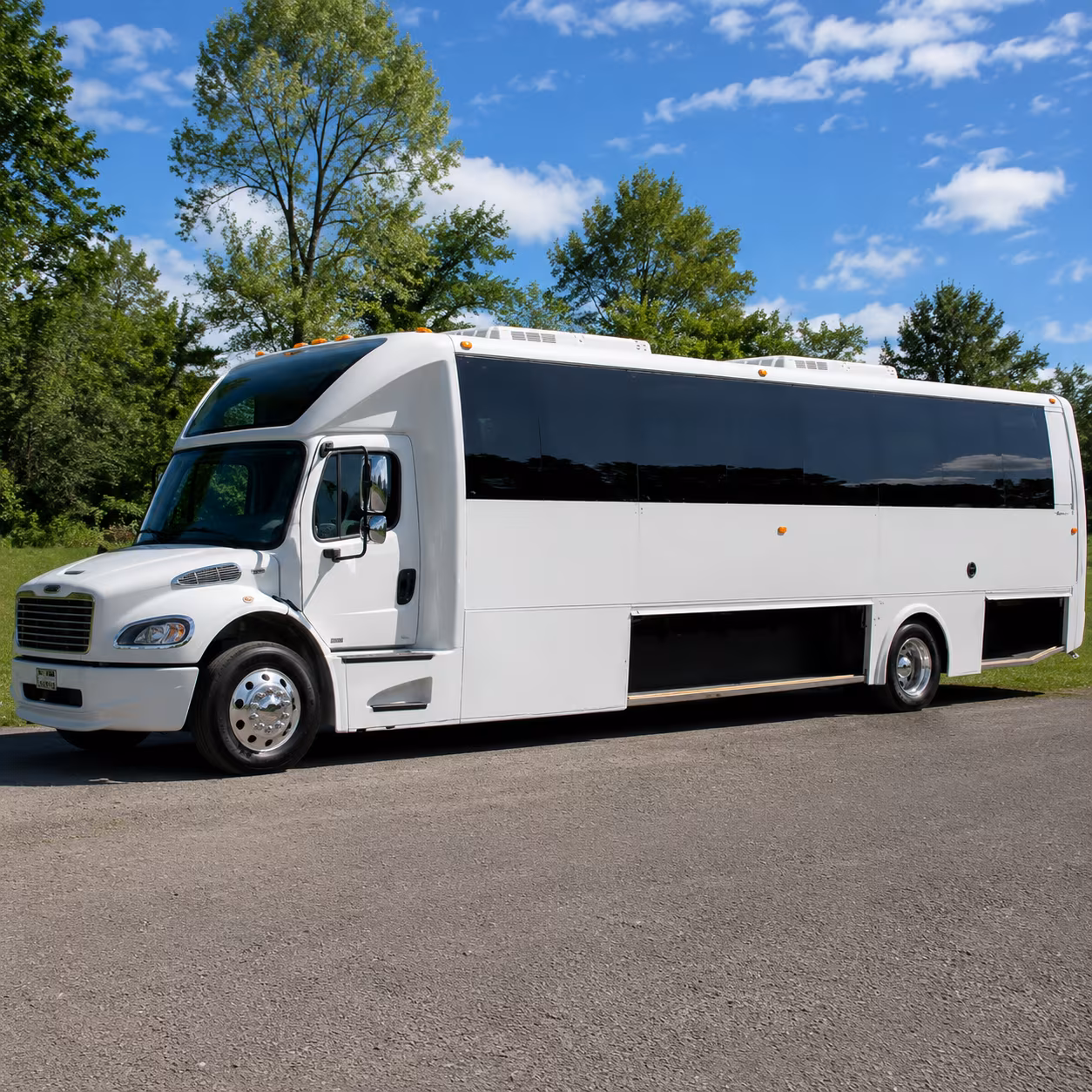 Murfreesboro Prom & Homecoming Transportation party bus exterior
