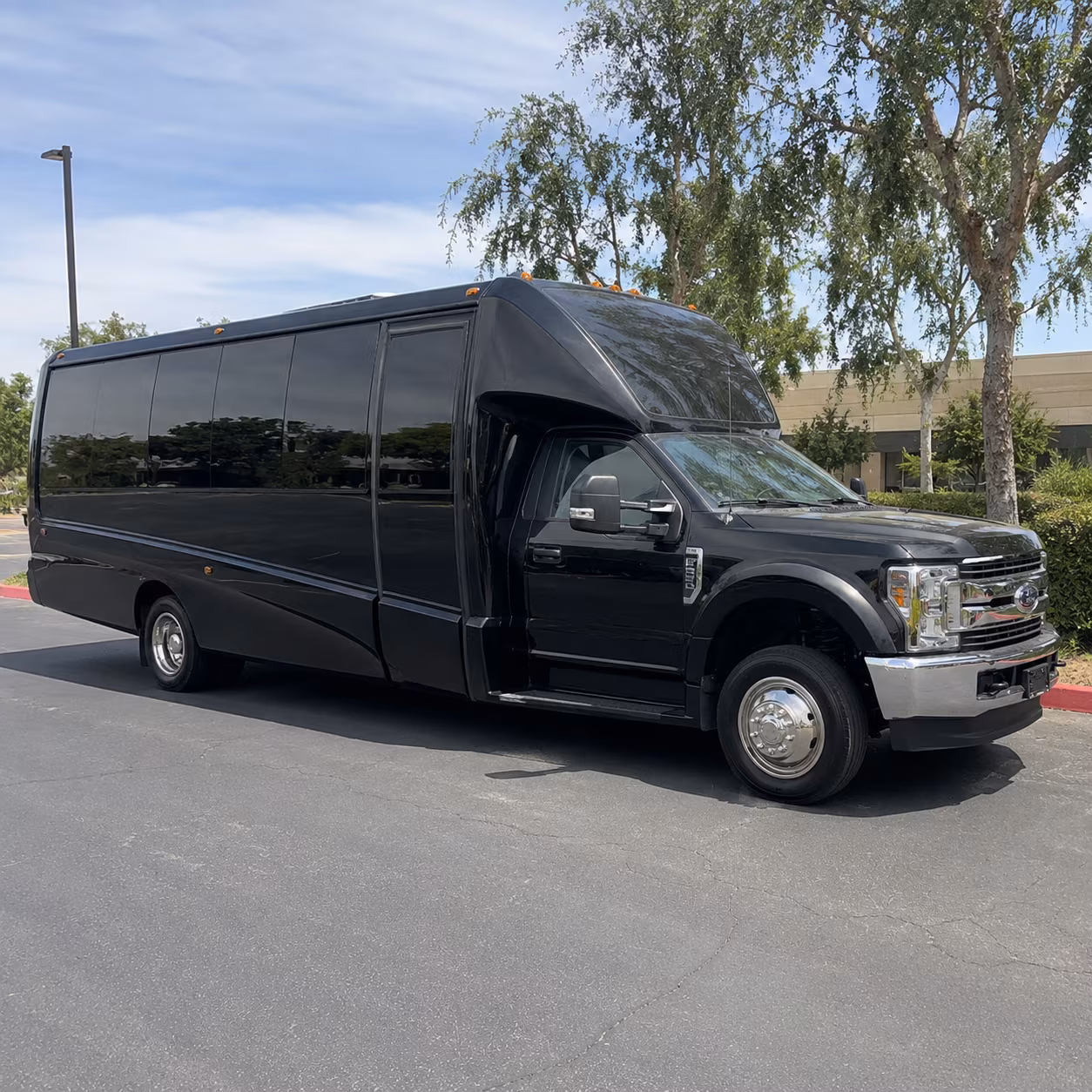 Murfreesboro Prom & Homecoming Transportation party bus exterior