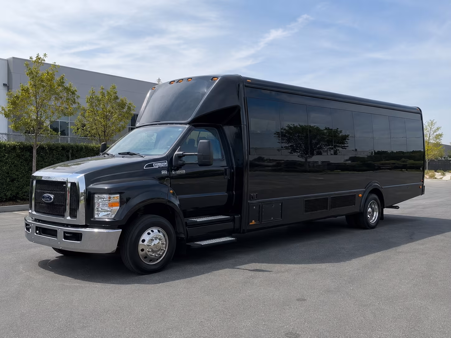 Murfreesboro Wedding Transportation party bus exterior
