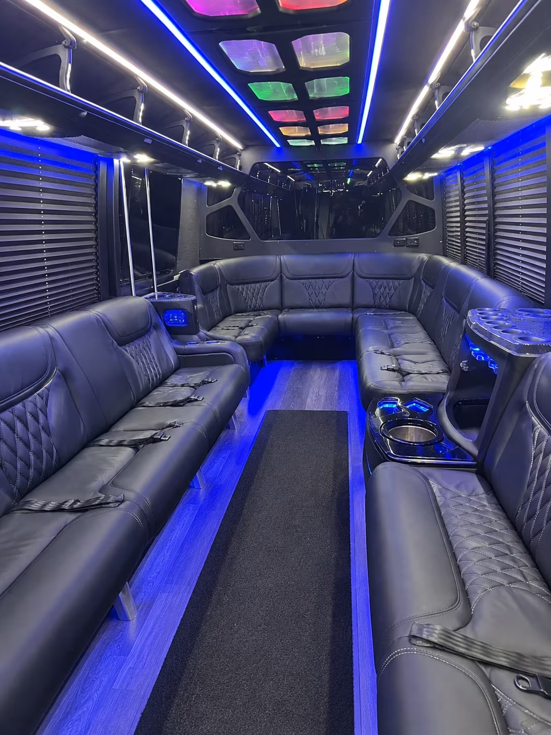 Murfreesboro Winery Tour & Pub Crawl Transportation party bus exterior
